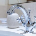 Essential guide to choosing and maintaining bathroom faucets