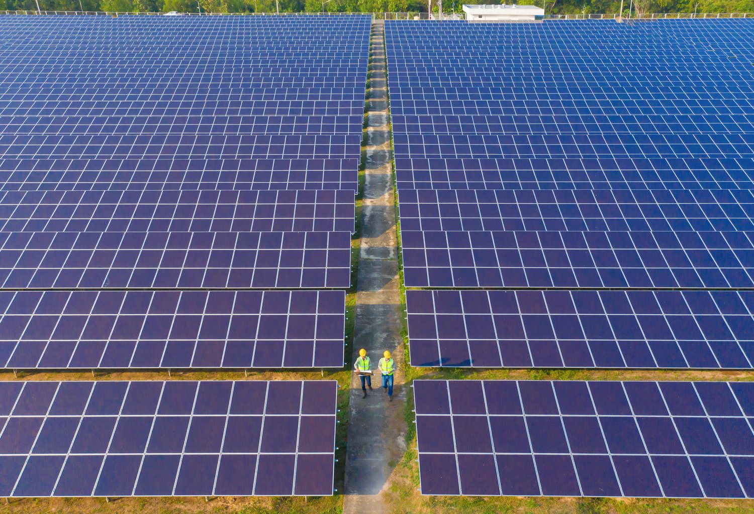 Maximizing efficiency with Photovoltaic and energy storage systems