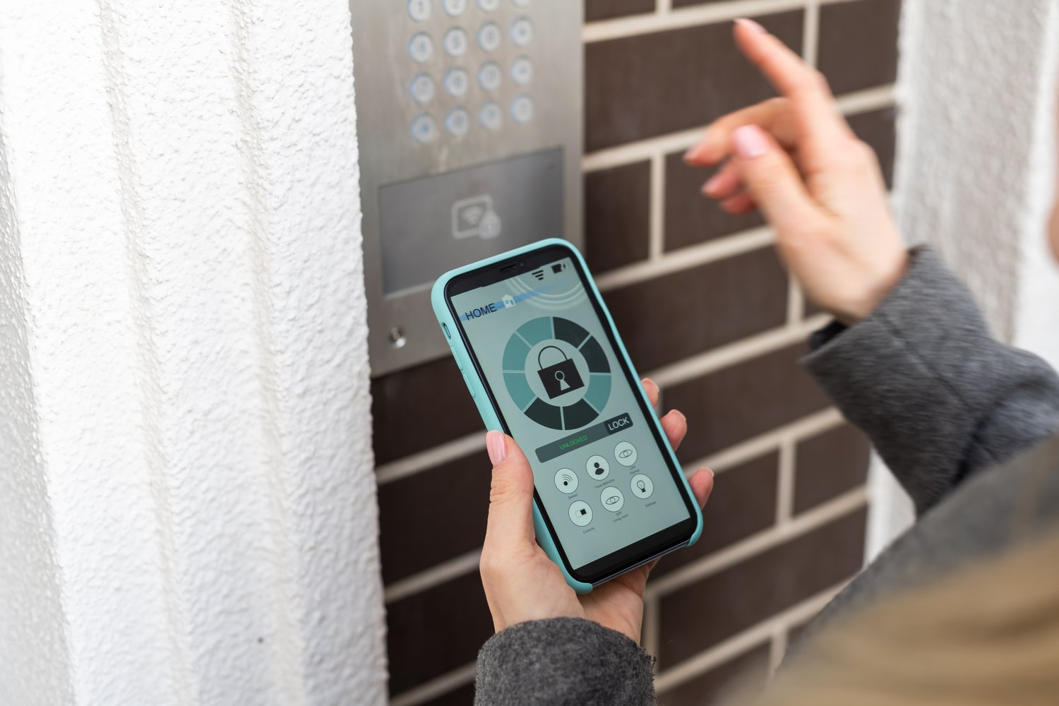 Diagnosing Smart Doorbell Connection Issues