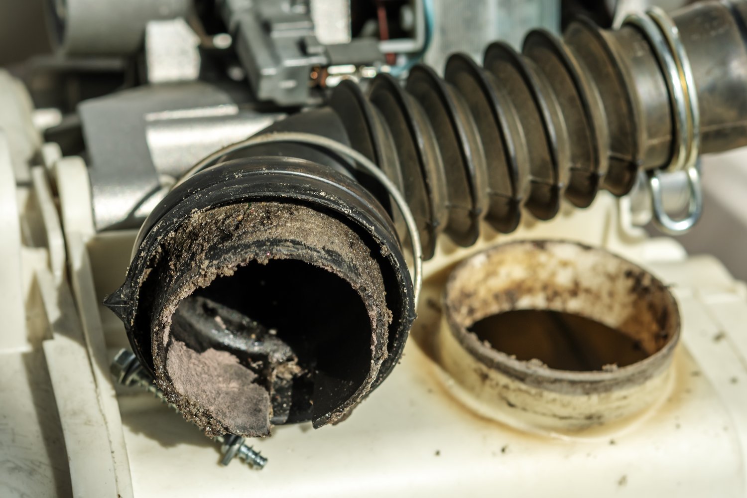 Dryer Vent Cleaning and Maintenance Tips